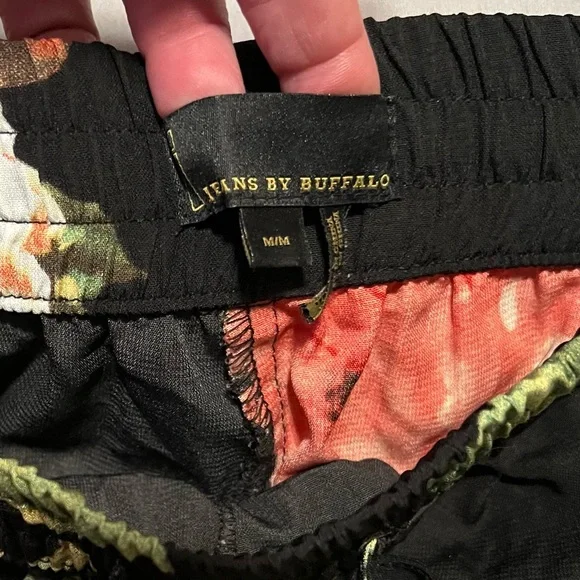 iJeans by Buffalo 🔵 Floral Ankle Joggers M x 28” Black and Red - Picture 13 of 14